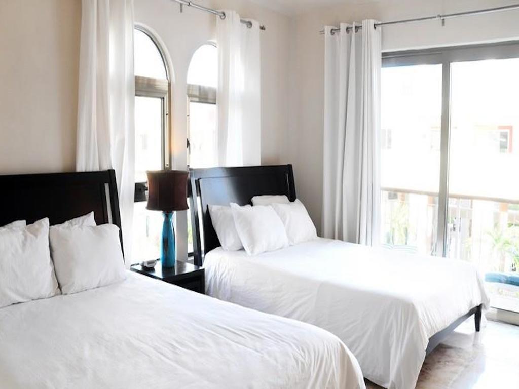 Paseo Luxury Suites Playa del Carmen Ruang foto